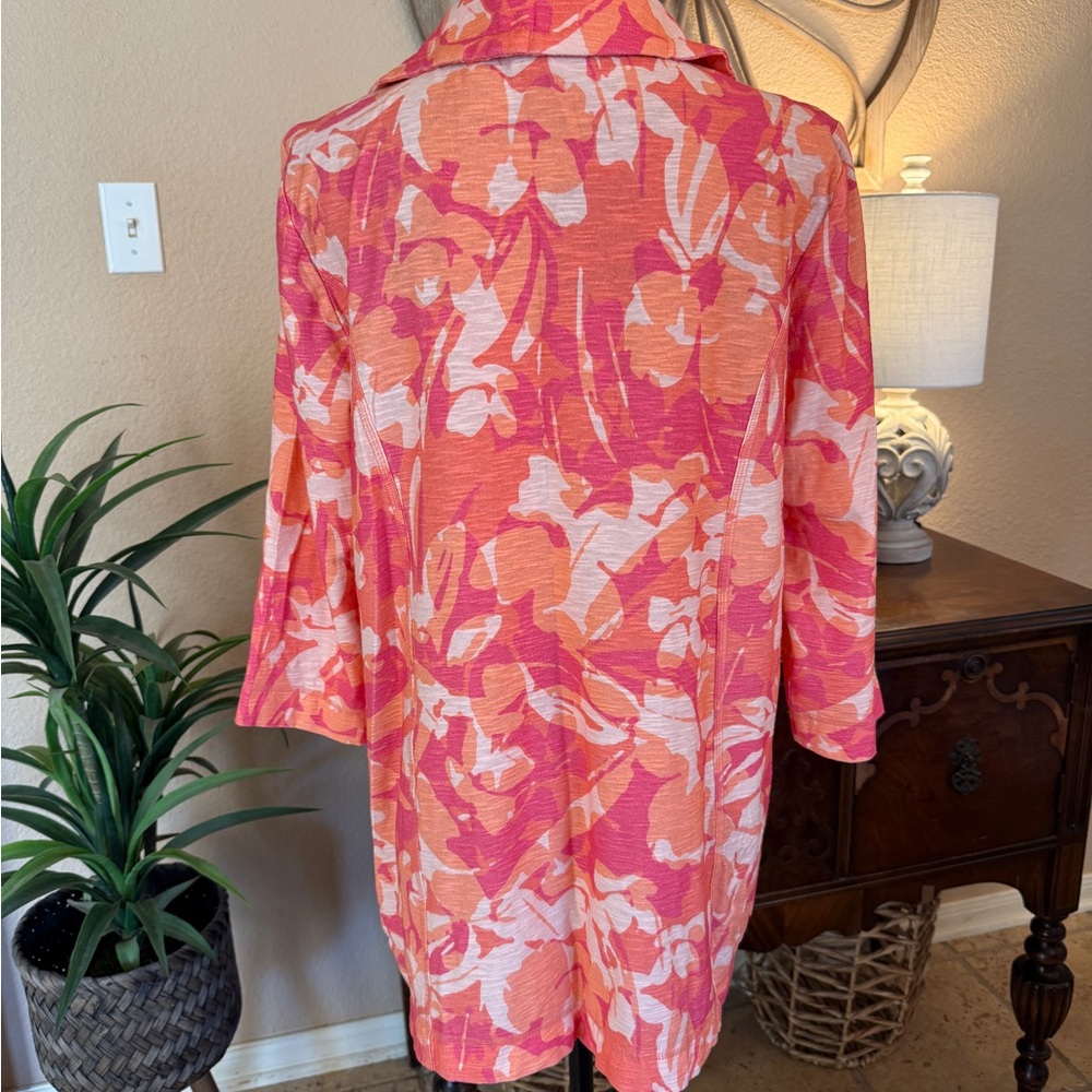 Chico’s Weekends Tropical Floral Pink and Orange Tunic Top - Picture 12 of 16